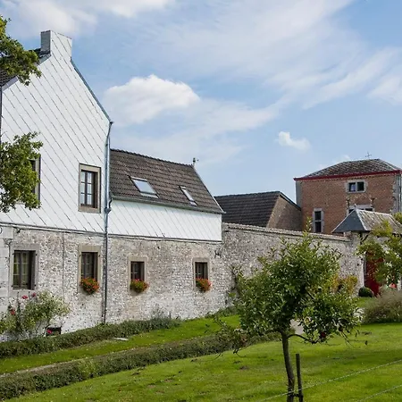 La Tour De La Chapelle Holiday home Couthuin