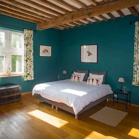 La Tour De La Chapelle Couthuin