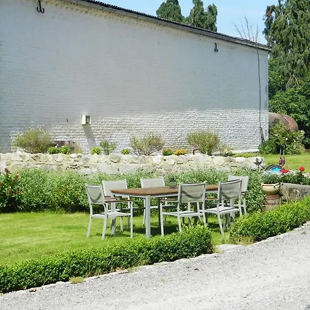 Дом отдыха La Tour De La Chapelle *