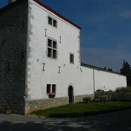 La Tour De La Chapelle Couthuin